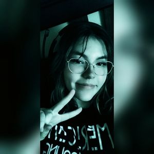 Meet your Posher, April